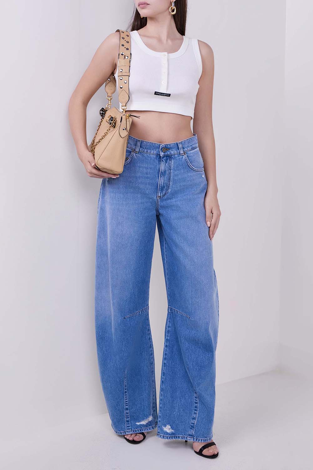 מכנסי ג'ינס בגזרה רחבה